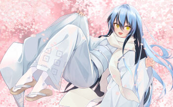 1girl black_hair blush cherry_blossoms commentary_request hair_between_eyes highres japanese_clothes kimono long_hair looking_at_viewer multicolored_hair nurarihyon_no_mago obi oikawa_tsurara open_mouth petals sandals sash scarf smile socks solo two-tone_hair white_hair white_kimono white_scarf white_socks wide_sleeves yellow_eyes yuki_onna_(nurarihyon_no_mago) yula-w