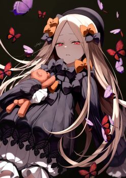 1girl abigail_williams_(fate) black_dress blonde_hair bloomers bow bug butterfly commentary_request dress expressionless fate/grand_order fate_(series) hair_bow hat highres insect long_hair looking_at_viewer multiple_hair_bows parted_lips red_eyes sleeves_past_fingers sleeves_past_wrists solo stuffed_animal stuffed_toy sumi_(gfgf_045) teddy_bear underwear very_long_hair