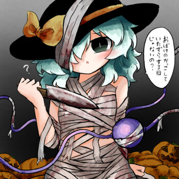 1girl bandages black_hat commentary_request gradient_background green_eyes green_hair grey_background grey_pupils halloween hand_up hat hat_ribbon heripantomorrow holding holding_knife knife komeiji_koishi looking_at_viewer mummy_costume one_eye_covered parted_lips pumpkin ribbon solo speech_bubble third_eye touhou translation_request yellow_ribbon