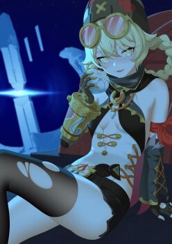 1girl absurdres bare_shoulders black_gloves black_thighhighs blonde_hair braid braided_hair_rings breasts chinese_commentary commentary_request elbow_gloves eyewear_on_head fang genshin_impact gloves goggles hair_between_eyes hair_rings hat highres holding jahoda_(genshin_impact) long_hair looking_at_viewer night open_mouth sasaki3rd scarf shorts single_thighhigh sitting sky small_breasts smile solo star-shaped_pupils star_(sky) star_(symbol) starry_sky symbol-shaped_pupils thighhighs torn_clothes torn_thighhighs yellow_eyes