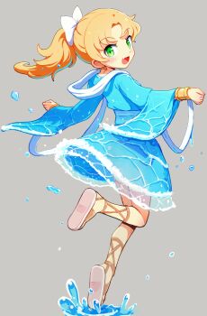 1girl absurdres blonde_hair bow bracer commentary_request dragon_quest dragon_quest_ii fang flowing_dress_(dq) from_behind full_body gladiator_sandals green_eyes grey_background hair_bow highres liquid_clothes liquid_dress looking_at_viewer looking_back medium_hair princess_of_samantoria ranka_(tonbo) sandals simple_background solo splashing stole water water_dress white_bow wide_sleeves