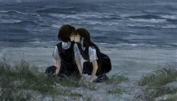 2girls beach black_dress black_hair dress grass highres kiss leaning_forward long_hair multiple_girls original outdoors pinafore_dress profile shirt sitting sleeveless sleeveless_dress squatting tingzhizhuyi water white_shirt yuri