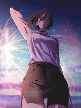 1girl absurdres arm_up armpits black_choker black_shorts chainsaw_man choker dusk green_eyes grenade_pin grey_shirt hair_between_eyes highres myforuwlglij69i outdoors purple_hair reze_(chainsaw_man) shirt shirt_tucked_in shorts sleeveless sleeveless_shirt solo