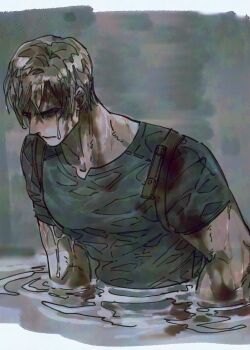 1boy blonde_hair blood blood_in_hair blood_on_arm blood_on_clothes blood_on_face grey_background hair_between_eyes highres leon_s._kennedy male_focus nul partially_submerged resident_evil resident_evil_4 resident_evil_4_(remake) short_hair short_sleeves solo upper_body wet wet_clothes wet_hair