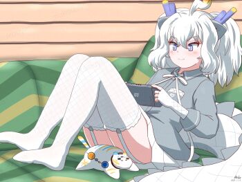 1girl animal_ears blush bow bowtie collared_shirt dragon_ears dragon_girl dragon_horns dragon_tail elbow_gloves fingerless_gloves fishnet_gloves fishnet_thighhighs fishnets frilled_thighhighs frills garter_straps gloves grey_shirt hair_between_eyes handheld_game_console horns japari_symbol kemono_friends long_sleeves mukouyama_mu no_shoes pleated_skirt purple_eyes shirt short_hair short_twintails sidelocks skirt slit_pupils smile solo tail thighhighs twintails white_bow white_bowtie white_dragon_(kemono_friends) white_gloves white_hair white_skirt white_thighhighs zettai_ryouiki