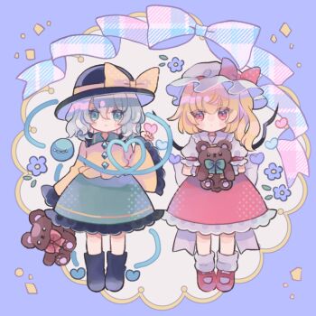 2girls ascot back_bow black_boots black_hat blonde_hair boots bow buttons commentary crystal crystal_wings diamond_button eyeball flandre_scarlet flower frilled_shirt_collar frilled_skirt frilled_sleeves frills green_hair green_skirt hat hat_bow heart heart_of_string hiyuu_(hiyualice) komeiji_koishi long_hair long_sleeves mary_janes mob_cap multicolored_wings multiple_girls one_side_up purple_background purple_flower red_bow red_eyes red_shoes red_skirt red_vest shirt shoes skirt skirt_set socks stuffed_animal stuffed_toy teddy_bear third_eye touhou vest white_bow white_hat white_shirt white_socks wide_sleeves wings yellow_bow yellow_shirt