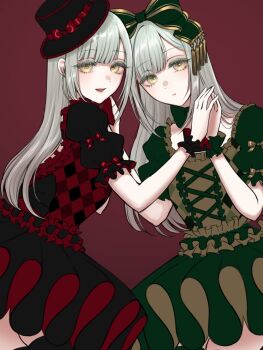 2girls bang_dream! bang_dream!_it&#039;s_mygo!!!!! black_dress black_hat black_thighhighs bow commentary dress dual_persona english_commentary filha green_bow green_dress green_eyes hair_bow hat highres lolita_fashion long_hair mortis_(bang_dream!) mortis_(costume)_(bang_dream!) multiple_girls open_mouth red_background red_dress revision simple_background thighhighs wakaba_mutsumi yellow_eyes