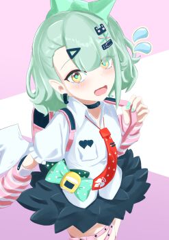 Rule 34 | 1girl, absurdres, aqua nails, arm warmers, bag, blush, commentary request, deiku (day9 fujimiya), green eyes, green hair, hair ornament, heart, highres, looking at viewer, multiple hair clips, multiple thigh straps, necktie, open mouth, pink arm warmers, pink background, red necktie, shirt, skirt, solo, striped arm warmers, sunna (zenless zone zero), thigh strap, two-tone background, white background, white shirt, white wings, winged bag, wings, zenless zone zero