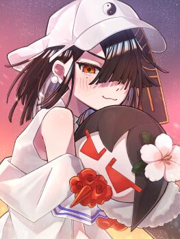 1girl :3 black_hair commentary_request doll earrings fate/grand_order fate_(series) hair_over_one_eye hat highres holding holding_doll jacket jewelry lady_yu_doll mole mole_under_eye orange_eyes pearl_earrings sunset white_jacket xu_fu_(fate) xu_fu_(swimsuit_avenger)_(third_ascension)_(fate) yin_yang yin_yang_print yotaaaaka