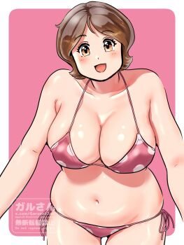 1girl belly bikini breasts brown_eyes brown_hair fraw_bow highres kenken28937178 large_breasts navel pink_bikini plump short_hair slightly_chubby_female smile solo swimsuit