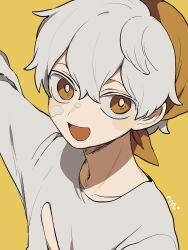Rule 34 | 1boy, arm up, blush stickers, cream, cream on face, food, food on face, head scarf, highres, looking at viewer, maco22, male focus, open mouth, orange eyes, original, portrait, short hair, smile, solo, white hair, yellow background