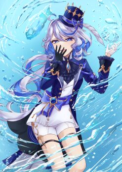1girl :d absurdres asymmetrical_gloves black_gloves blue_background blue_bow blue_hair blue_hat blue_jacket bow commentary dress furina_(genshin_impact) genshin_impact gloves grey_hair hands_up hat hat_bow highres jacket looking_at_viewer mismatched_gloves multicolored_hair open_mouth short_shorts shorts shorts_under_dress smile solo streaked_hair tapume thigh_strap water white_dress white_gloves white_shorts