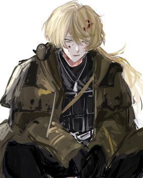 1boy a_certain_sinclair_(project_moon) animal animal_on_shoulder bird bird_on_shoulder black_gloves black_pants black_shirt blonde_hair blood blood_in_hair blood_on_face closed_mouth coat dog_tags drawstring eyelashes gloves highres hood hood_down hooded_coat limbus_company load_bearing_vest long_hair long_sleeves looking_at_viewer low_ponytail male_focus open_clothes open_coat pants piitorin ponytail project_moon shirt sinclair_(project_moon) sitting solo trench_coat tsurime undershirt white_background yellow_coat yellow_eyes yellow_sleeves