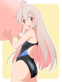 1girl :d ahoge ass ball bare_arms bare_shoulders black_one-piece_swimsuit brown_eyes colored_inner_hair commentary competition_swimsuit cowboy_shot from_side grey_hair hair_between_eyes highres holding holding_ball jacket light_blush long_hair looking_at_viewer multicolored_hair one-piece_swimsuit onii-chan_wa_oshimai! open_clothes open_jacket open_mouth outline oyama_mahiro pink_hair simple_background smile solo swimsuit two-tone_hair unkimo very_long_hair white_outline yellow_background