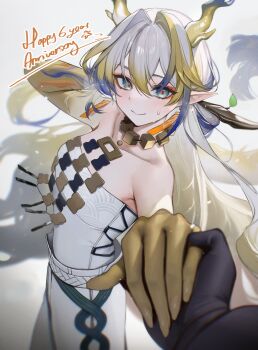 1girl absurdres arknights bare_shoulders blonde_hair blue_eyes blue_hair colored_extremities colored_skin commentary dokuro_deluxe dragon_girl dragon_horns earrings eyeliner hand_grab highres horns jewelry long_hair makeup multicolored_hair necklace orange_eyeliner orange_pupils pants shirt shu_(arknights) strapless strapless_shirt symbol-only_commentary tube_top white_background white_hair white_pants white_tube_top yellow_hands