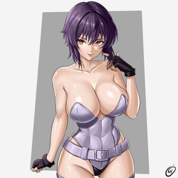 1girl absurdres alternate_breast_size_(larger) bare_hips belt black_gloves breasts commentary curvy english_commentary fingerless_gloves ghost_in_the_shell ghost_in_the_shell:_stand_alone_complex gloves highleg highleg_leotard highres kusanagi_motoko leotard lips looking_at_viewer medium_hair purple_eyes purple_hair revealing_clothes shiny_skin strapless strapless_leotard waifuviolenta white_leotard wide_hips