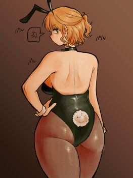 1girl anger_vein animal_ears ass backboob black_choker bow bowtie breasts brown_background brown_pantyhose bulletcamera choker closed_mouth commentary curvy english_commentary fake_animal_ears fake_tail feet_out_of_frame from_behind green_bow green_bowtie green_eyes green_leotard hand_on_own_hip highres large_breasts leotard looking_back mizuhashi_parsee pantyhose paru_paru playboy_bunny pointy_ears ponytail pout rabbit_ears rabbit_tail short_hair solo speech_bubble spoken_anger_vein strapless strapless_leotard tail thick_thighs thighs touhou turning_head white_wrist_cuffs wrist_cuffs zipper zipper_leotard zipper_pull_tab