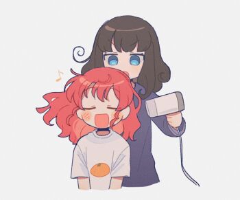 2girls :d blue_eyes brown_hair closed_eyes commentary_request drying drying_another&#039;s_hair drying_hair food_print fruit_print grey_background hair_down hair_dryer holding holding_hair_dryer korean_commentary kurosu_aroma long_hair looking_at_another multiple_girls open_mouth orange_print pretty_series print_shirt pripara red_hair shiratama_mikan shirt smile sururufu t-shirt upper_body white_shirt